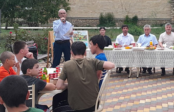 В детском доме Избербаша организовали благотворительную акцию «Собери ребенка в школу»