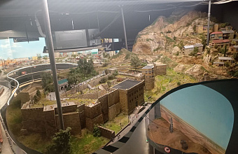 В Московском музее «Царь-макет» воссоздали миниатюрный Дербент