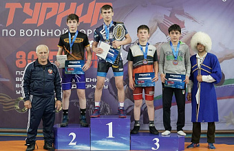 Мухтарпаша Умаханов оказал содействие в проведении турнира по вольной борьбе в Казбековском районе