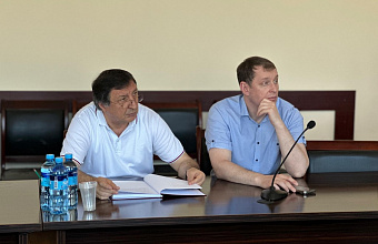 Студенты-юристы ДГУ защитили магистерские диссертации