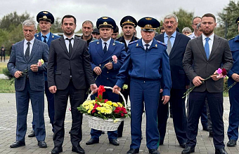 В Южно-Сухокумске почтили память участников специальной военной операции