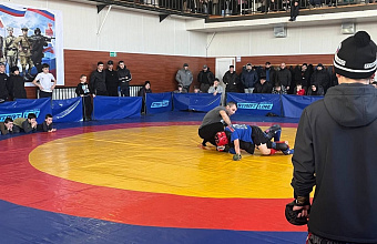 В Южно-Сухокумске состоялись соревнования по панкратиону