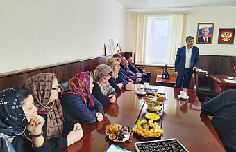Глава Гунибского района на итоговом совещании подвел итоги работы в 2024 году