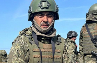 Отец и сын Дуйсенбиевы в едином строю защитников Отечества