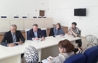 Подготовку к празднованию 80-летия Победы обсудили в Гунибском районе