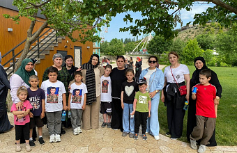 Детям участников СВО из Кизляра и Кизлярского района организовали туристическую экскурсию