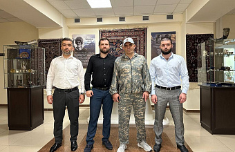 Коллектив Минтуризма РД проводил коллегу в зону СВО