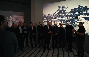 Представители Минимущества Дагестана посетил мультимедийную выставку «Хроники Великой Победы»