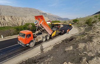 Эксперты и общественники оценили качество ремонта дороги в Гергебильском районе