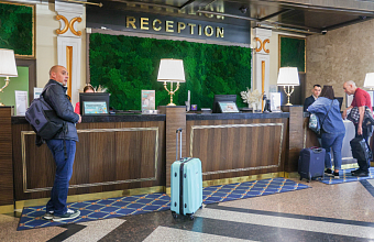 В РФ впервые запустили сервис регистрации на авиарейсы и сдачи багажа в отеле