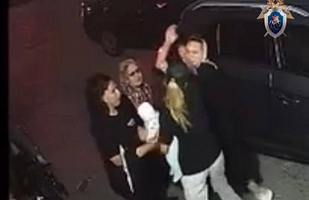 По факту нападения на женщину с детьми в Махачкале возбуждено уголовное дело