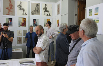 Экзаменационный просмотр прошел на художественно-графическом факультете Даггоспедуниверситета