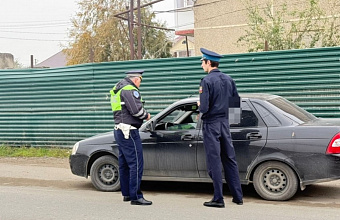 Дагестанские судприставы арестовали автомобиль должника-лихача