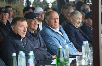 Абдулмуслим Абдулмуслимов принял участие в открытии спортивного фестиваля памяти Магомедали Магомедова в Левашинском районе