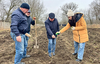 По случаю открытия Года защитника Отечества в Кизляре заложили Аллею Героев