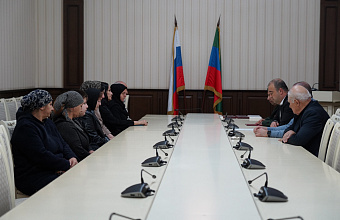 В Дербенте передали Ордена Мужества родственникам погибших военнослужащих