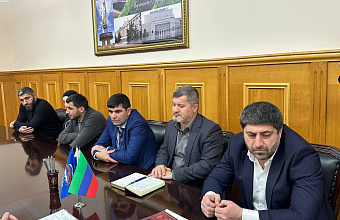 Члены партии «Единая Россия» Избербаша встретились с родственниками погибших участников СВО