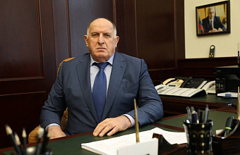 Абдулмуслим Абдулмуслимов поздравил работников статистической службы Дагестана с профессиональным праздником