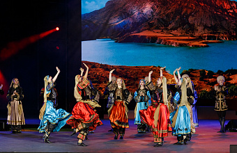 Ансамбль «Лезгинка» триумфально выступил на фестивале в городе Севастополе