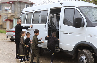 Многодетная семья Шамхалбиевых из Дагестана улучшила качество жизни благодаря новому автомобилю