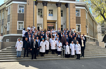 В Республиканском детском пульмонологическом центре состоялось открытие детской площадки и зала лечебной физкультуры