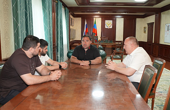 Глава Хасавюртовского района встретился с участниками СВО из добровольческого батальона «Каспий»