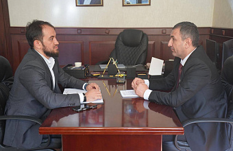 Председатель Городского собрания депутатов Махачкалы Хиби Алиев посетил ЦУР Дагестана