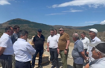 Герой России Эседулла Абачев посетил родное село Зильдик