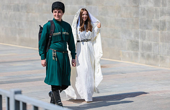 Пара из Дагестана зарегистрировала брак на Всероссийском свадебном фестивале «Россия. Соединяя сердца»