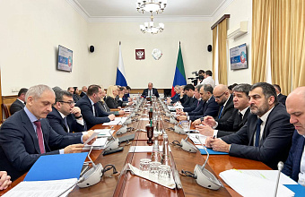 В Правительстве РД проходит заседание Оперативного штаба по обеспечению устойчивости развития экономики РД с учетом внешних факторов