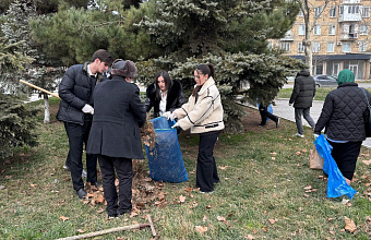 По инициативе «Единой России» в парке Победы города Избербаша прошел субботник