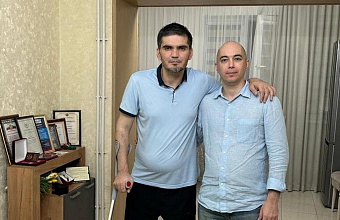 Замминистра образования Дагестана навестил героя СВО Гаджимурада Казанбиева