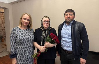 «Единая Россия» в Дагестане поздравила с праздником матерей участников СВО