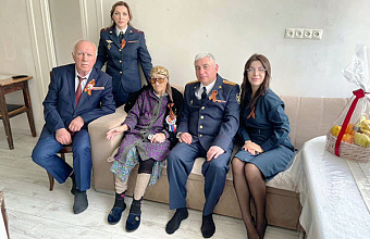 Сотрудники УФСИН по РД навестили тружеников тыла и ветеранов Великой Отечественной войны