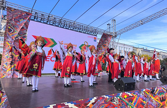 Махачкала отметила День народного единства грандиозным фестивалем «Сто лиц столицы»