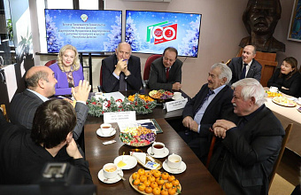 Абдулмуслим Абдулмуслимов провел встречу с театральными деятелями Дагестана