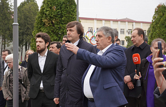 Нариман Асваров: «Поступать в педагогический вуз сегодня — это значит инвестировать в востребованное, стабильное и уважаемое будущее»