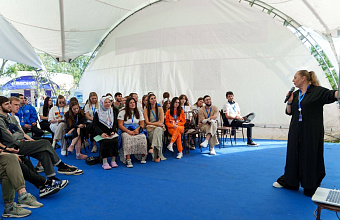 На форуме «Каспий» обсудили методы защиты и развития критического мышления