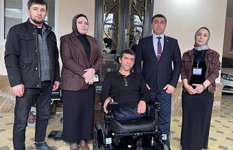 Ветеран СВО из Дагестана получил специализированное техническое средство реабилитации