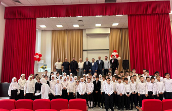 В махачкалинской школе №49 организовали «Встречу с успешными людьми»