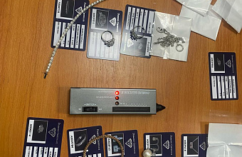 В Дагестане задержана супружеская пара с контрабандными украшениями на 4,5 млн.рублей