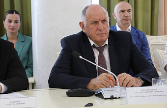 Абдулмуслим Абдулмуслимов встретился с председателем белорусского концерна «Беллегпром» Татьяной Лугиной