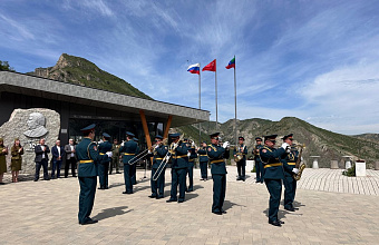 Акция «Знамя Победы» прошла на площадке пещерного комплекса «Салатау»
