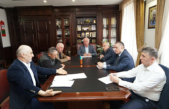 Абдурахман Махмудов провёл личный приём граждан в Хунзахском районе