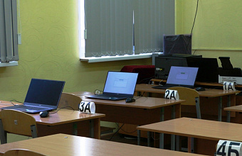 Основной период ЕГЭ продолжают экзамены по информатике и иностранным языкам