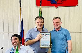 Гамзат Изудинов награжден Благодарностью Администрации Главы и Правительства Дагестана
