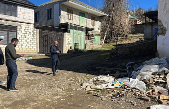 Глава Дахадаевского района проинспектировал ход капитального ремонта центральной библиотеки