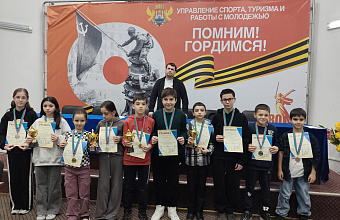 Завершился пятый этап Кубка Дагестана по быстрым шахматам