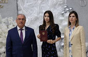 ДГМУ выпустил 88-е поколение врачей лечебного факультета