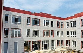 В пригороде Махачкалы более чем на половину завершено строительство новой школы